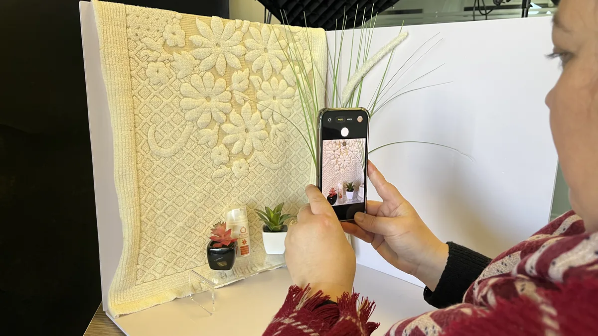 Creation de contenu au smartphone pour reduire le budget publicitaire