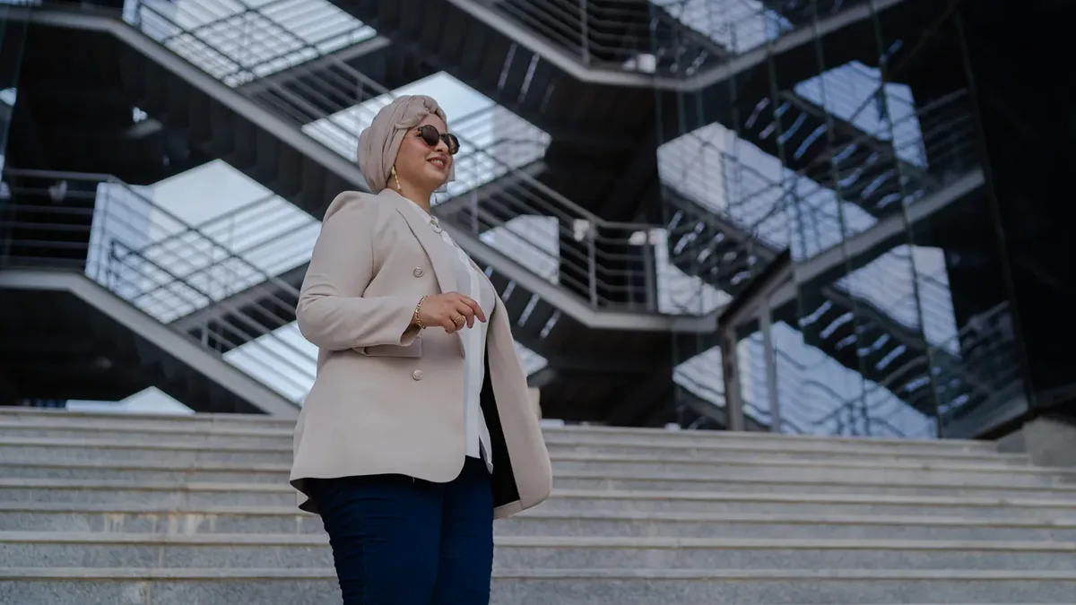 Mariam Ben Aissa, consultante en personal branding, dans le centre d'affaires de Tunis