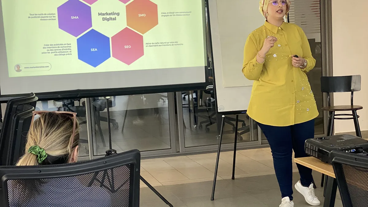 Analyse d'une strategie de marketing digital pendant une formation